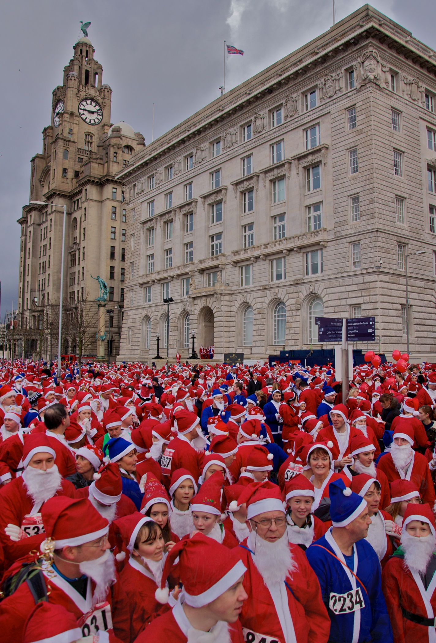 RunLiverpool Santa Dash